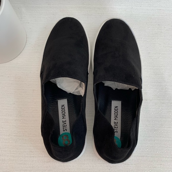 NWOT Steve Madden Fayna Black Suede Fabric Upper Slip On Sneakers Women’s - Picture 11 of 12